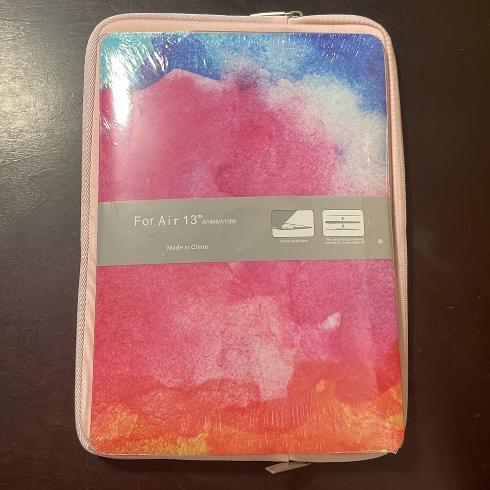 MacBook Air 13” shell and light pink soft case